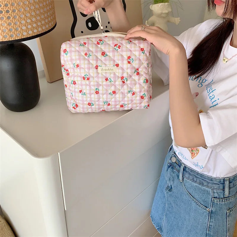 Large Capacity Women's Cosmetic Bags Cases Casual Ladies Small Storage Bag with Zipper Female Travel Clutch Bag Small Handbags